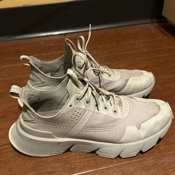 Sorel Tennis Shoes - Picture 1 of 1